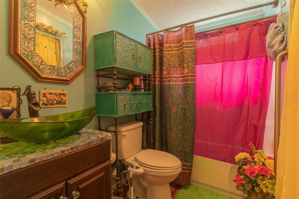 For Sale: $279,990 (4 beds, 2 baths, 2052 Square Feet)