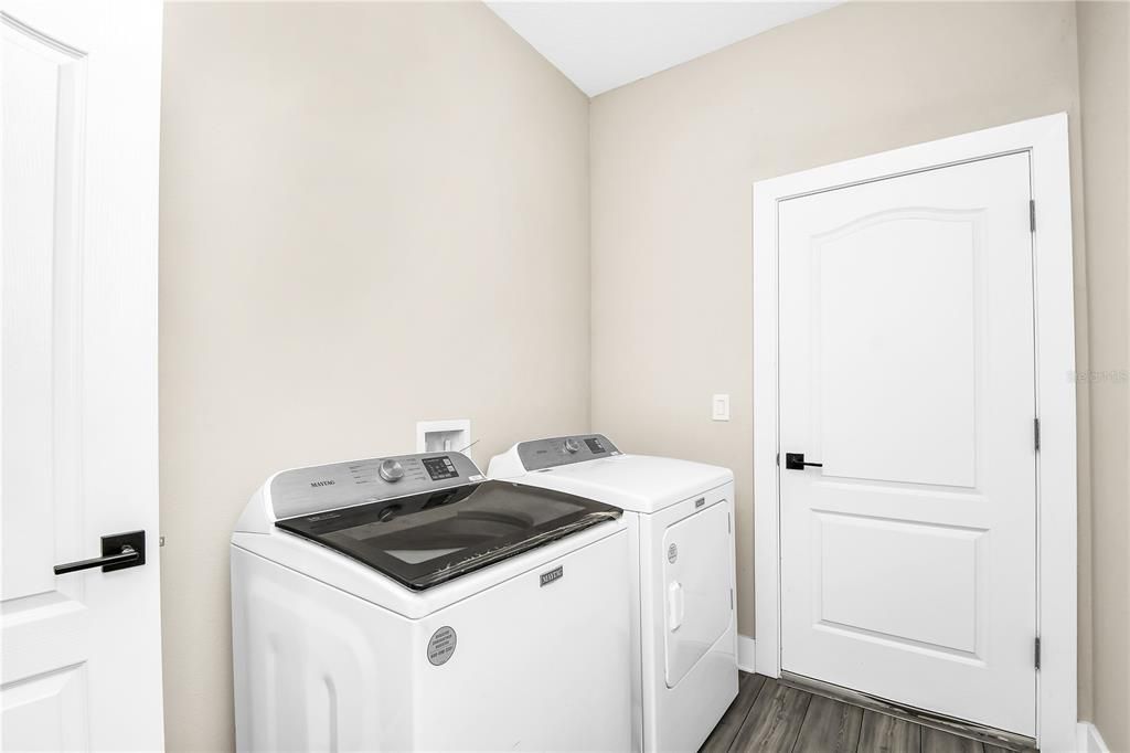 For Rent: $3,000 (4 beds, 2 baths, 2089 Square Feet)