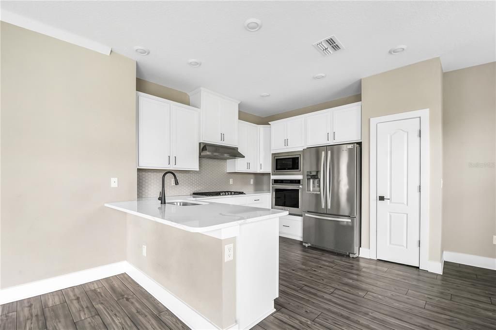 For Rent: $3,000 (4 beds, 2 baths, 2089 Square Feet)