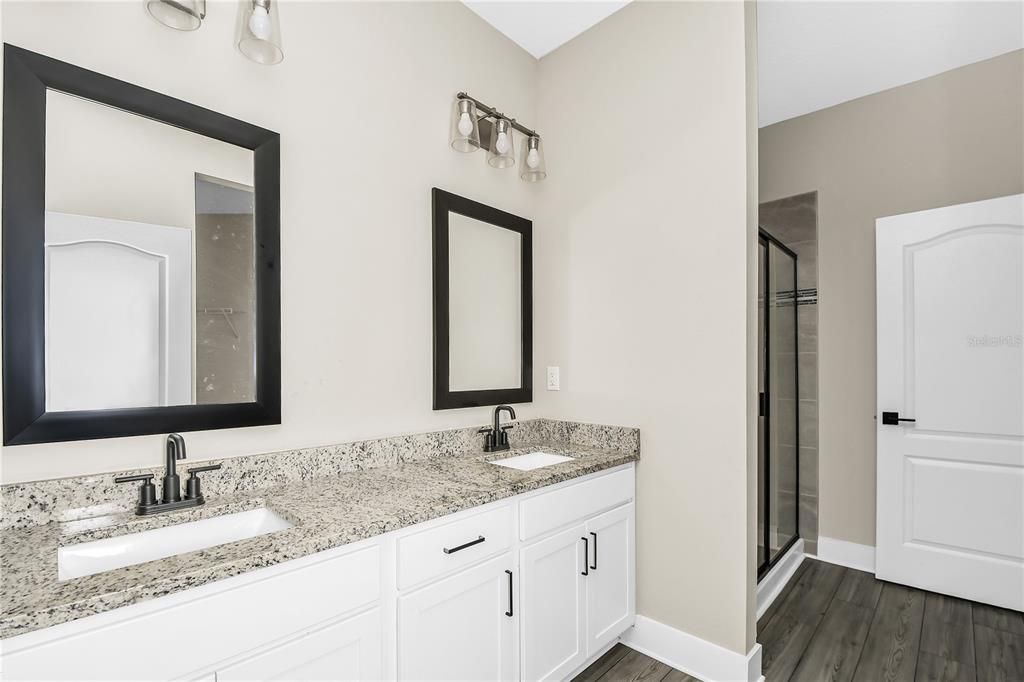 For Rent: $3,000 (4 beds, 2 baths, 2089 Square Feet)