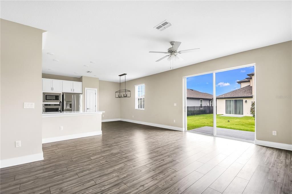 For Rent: $3,000 (4 beds, 2 baths, 2089 Square Feet)