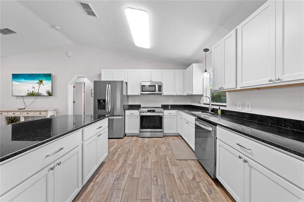 待售: $525,000 (3 贝兹, 2 浴室, 1350 平方英尺)