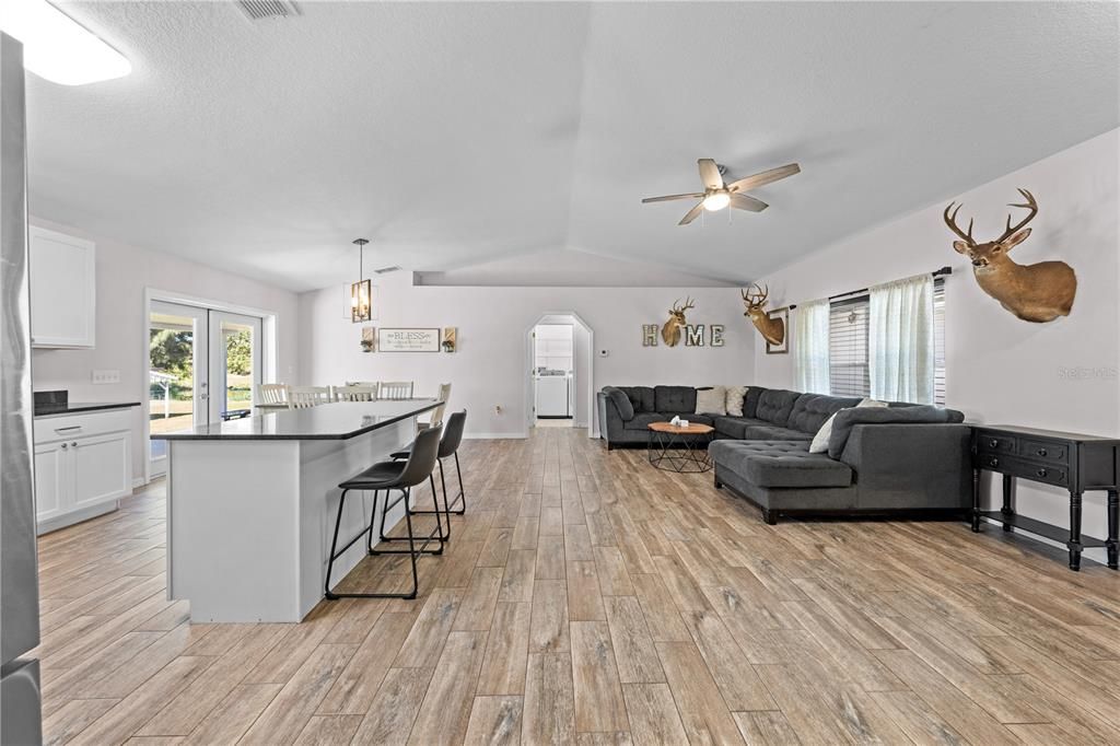 待售: $525,000 (3 贝兹, 2 浴室, 1350 平方英尺)