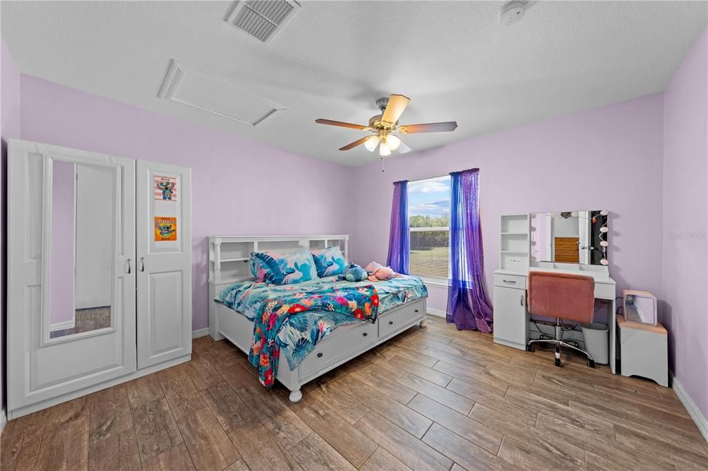 待售: $525,000 (3 贝兹, 2 浴室, 1350 平方英尺)