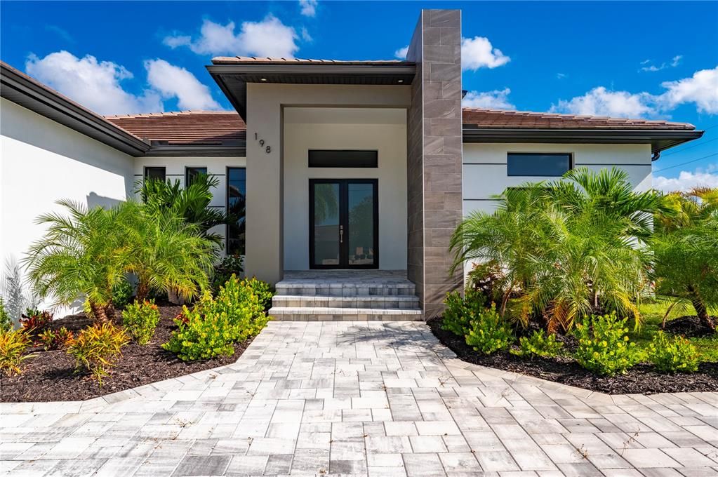 待售: $1,149,000 (4 贝兹, 3 浴室, 2228 平方英尺)