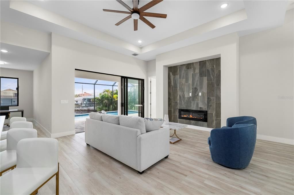 待售: $1,149,000 (4 贝兹, 3 浴室, 2228 平方英尺)