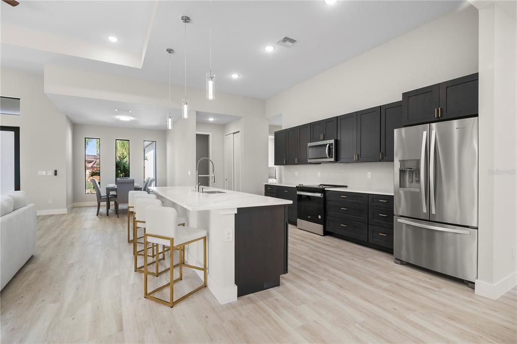 待售: $1,149,000 (4 贝兹, 3 浴室, 2228 平方英尺)