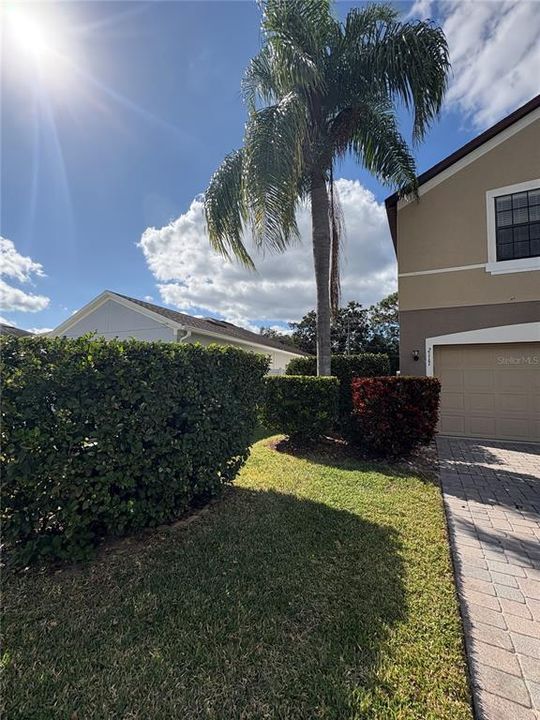 For Rent: $3,000 (5 beds, 3 baths, 2722 Square Feet)