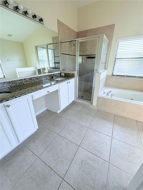 For Rent: $3,000 (5 beds, 3 baths, 2722 Square Feet)