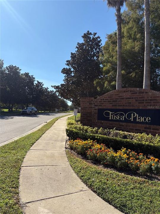 For Rent: $3,000 (5 beds, 3 baths, 2722 Square Feet)