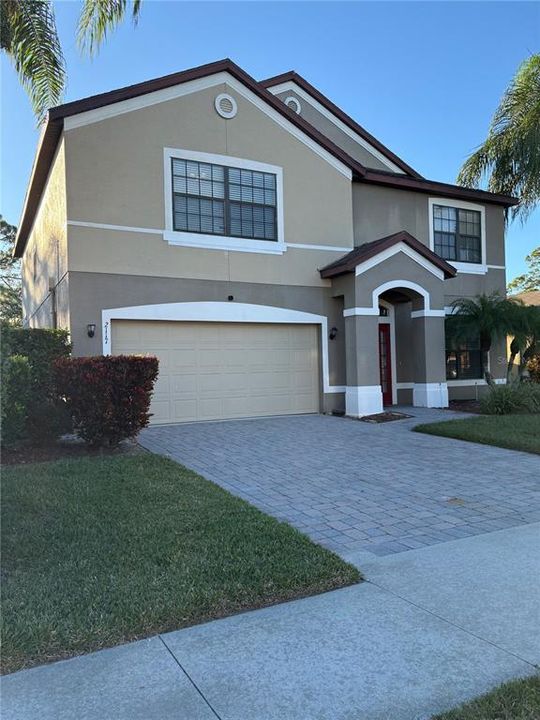 For Rent: $3,000 (5 beds, 3 baths, 2722 Square Feet)