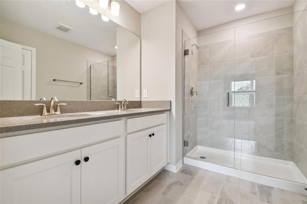 For Rent: $2,150 (3 beds, 2 baths, 1575 Square Feet)