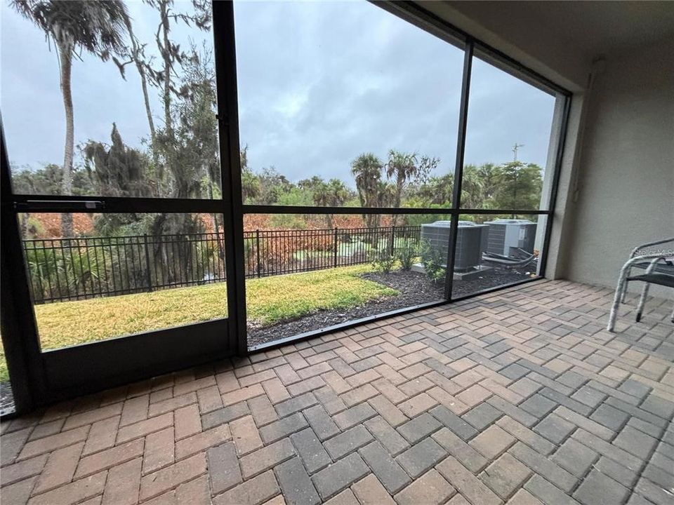 For Rent: $2,150 (3 beds, 2 baths, 1575 Square Feet)