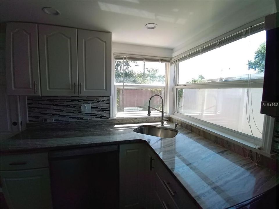 待售: $449,960 (2 贝兹, 2 浴室, 1140 平方英尺)