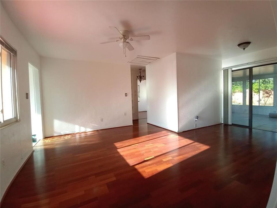 待售: $449,960 (2 贝兹, 2 浴室, 1140 平方英尺)