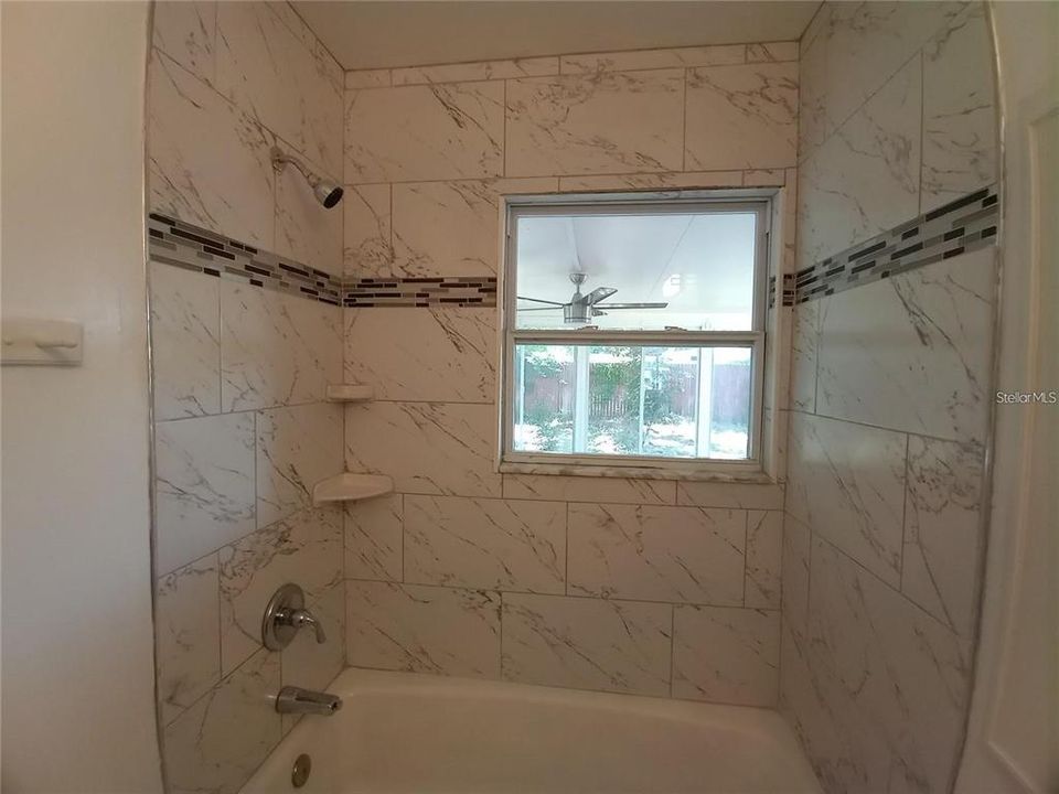 待售: $449,960 (2 贝兹, 2 浴室, 1140 平方英尺)