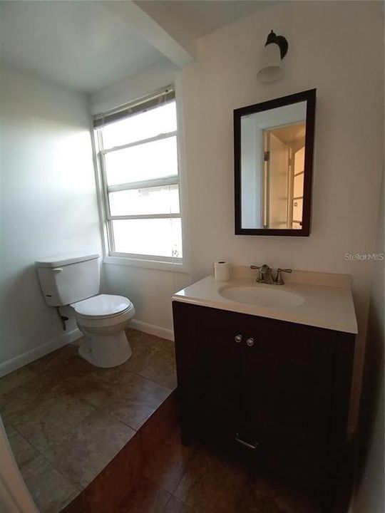 待售: $449,960 (2 贝兹, 2 浴室, 1140 平方英尺)