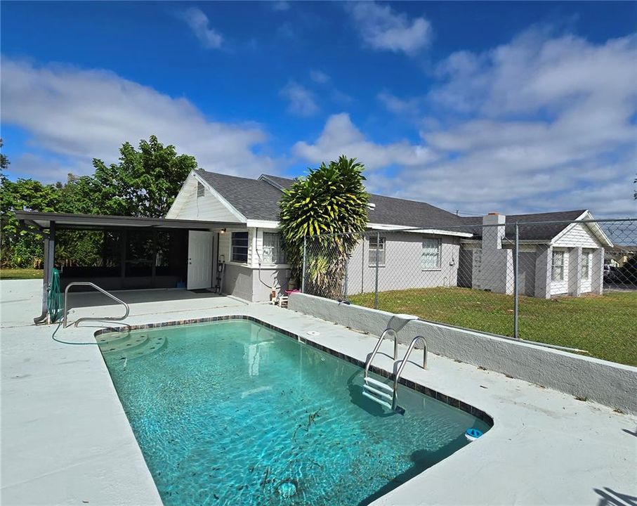 For Sale: $399,900 (4 beds, 3 baths, 1720 Square Feet)