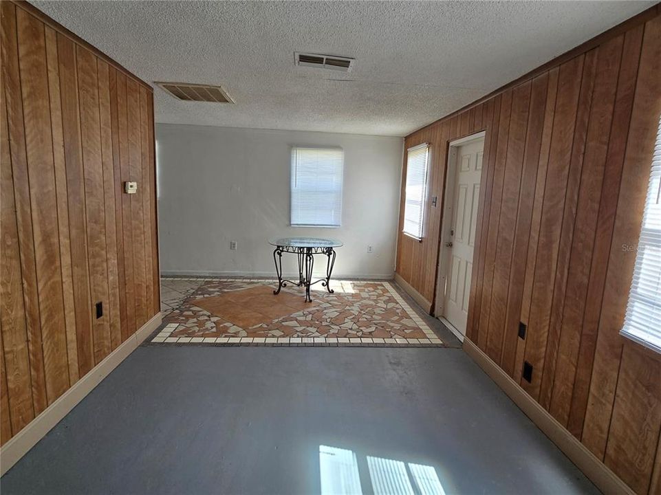 For Sale: $399,900 (4 beds, 3 baths, 1720 Square Feet)