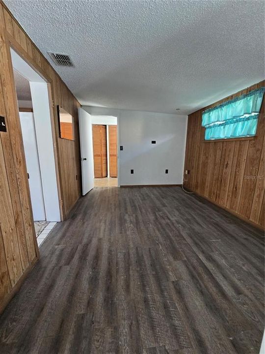 For Sale: $399,900 (4 beds, 3 baths, 1720 Square Feet)