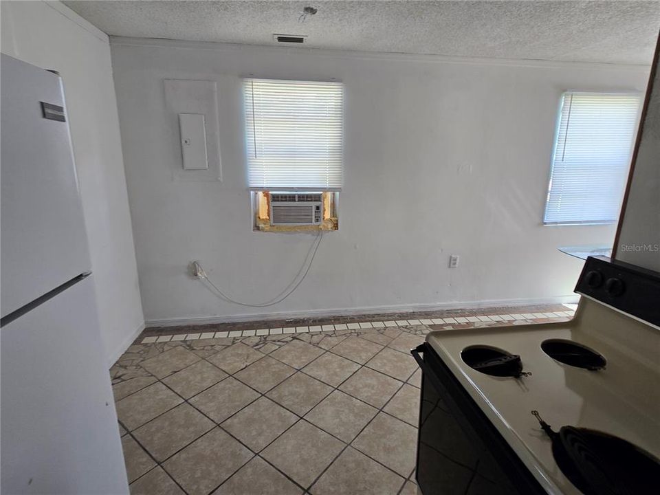 For Sale: $399,900 (4 beds, 3 baths, 1720 Square Feet)