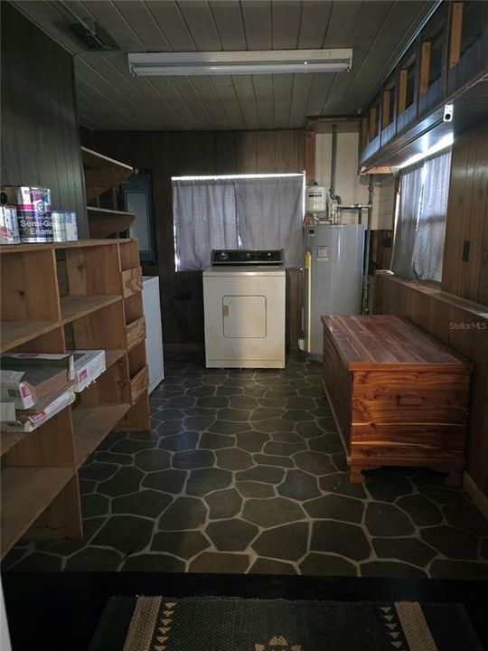 For Sale: $399,900 (4 beds, 3 baths, 1720 Square Feet)