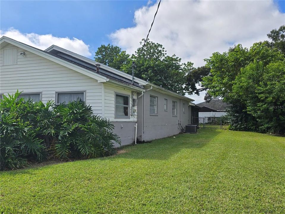 For Sale: $399,900 (4 beds, 3 baths, 1720 Square Feet)