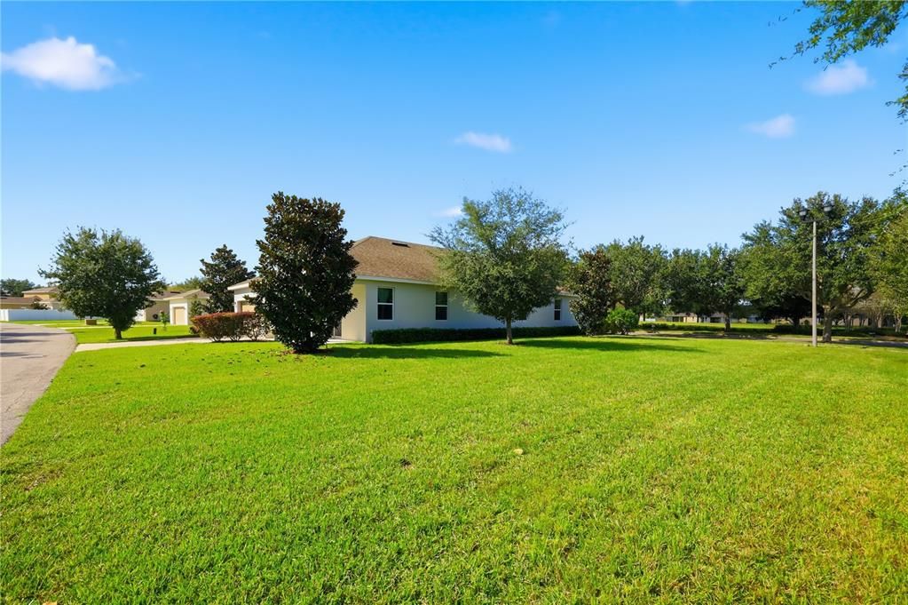 For Sale: $449,900 (4 beds, 2 baths, 2301 Square Feet)