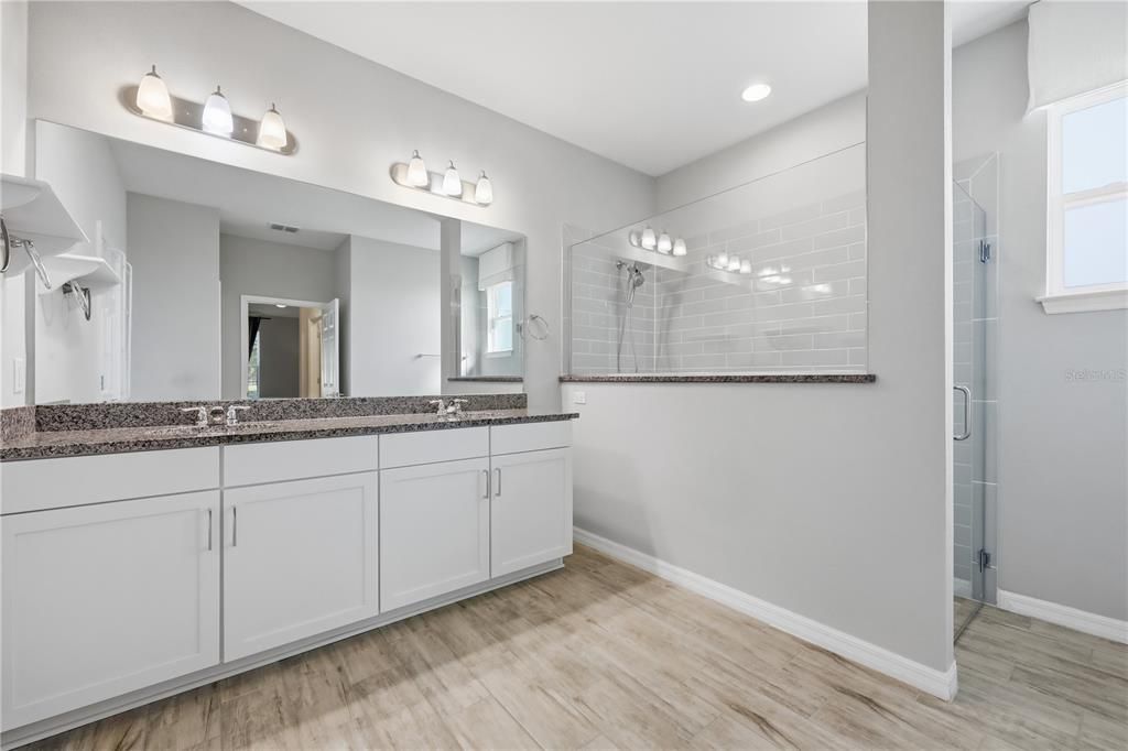 For Sale: $449,900 (4 beds, 2 baths, 2301 Square Feet)