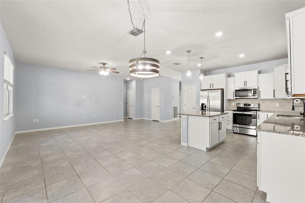 For Rent: $3,000 (4 beds, 2 baths, 1673 Square Feet)