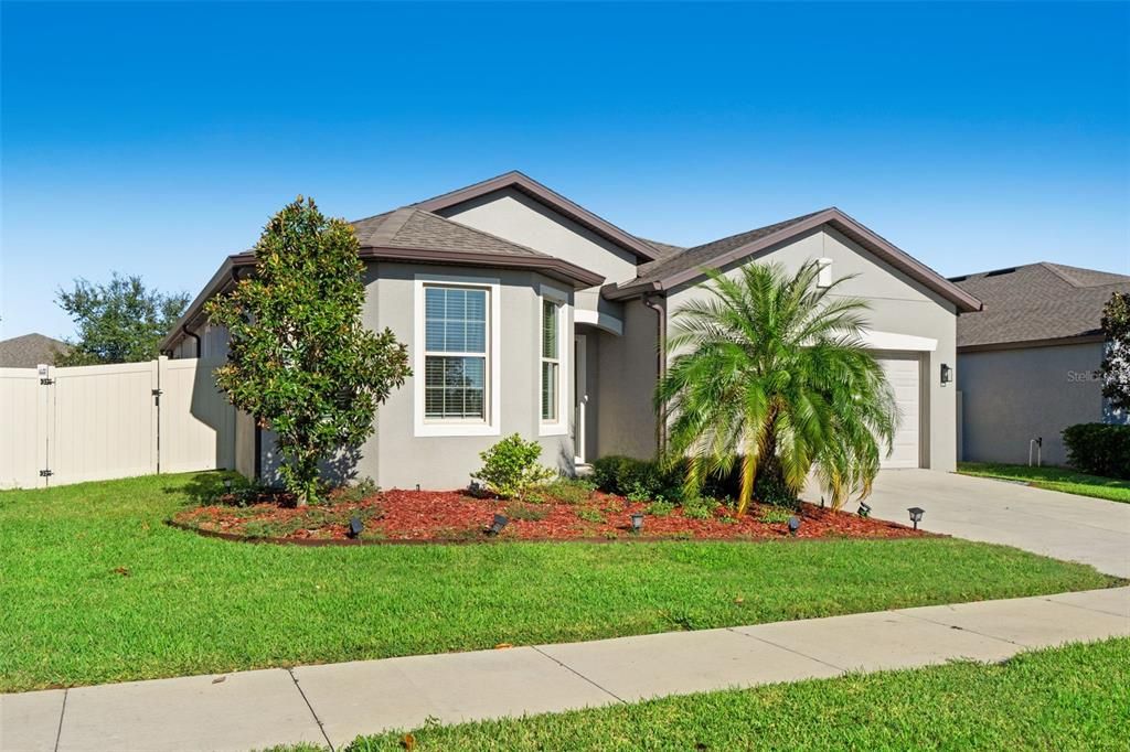 For Rent: $3,000 (4 beds, 2 baths, 1673 Square Feet)