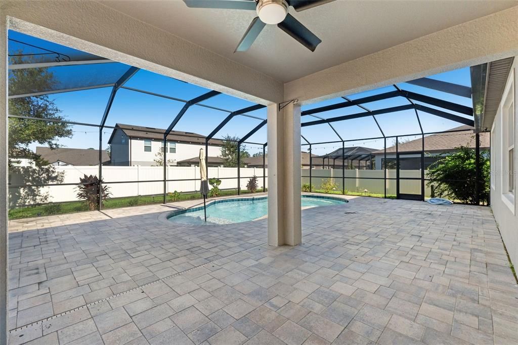 For Rent: $3,000 (4 beds, 2 baths, 1673 Square Feet)