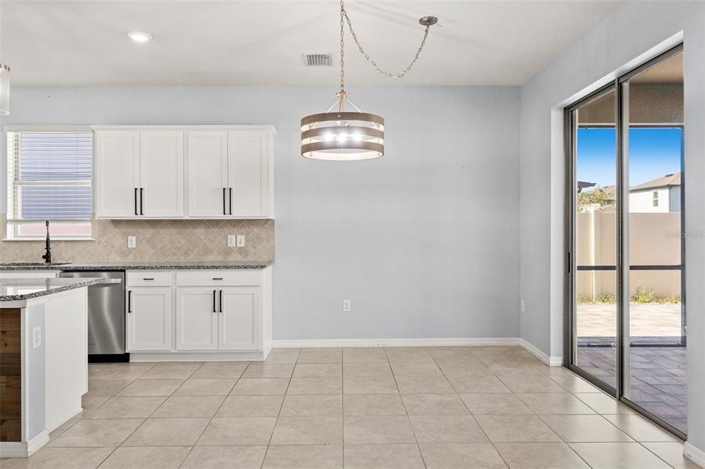 For Rent: $3,000 (4 beds, 2 baths, 1673 Square Feet)