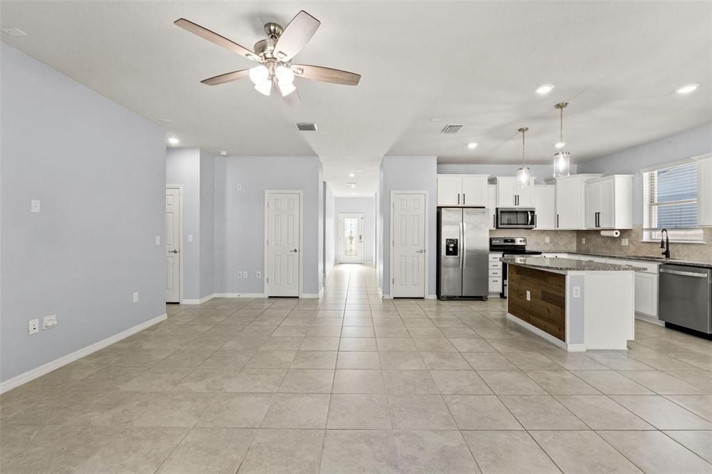 For Rent: $3,000 (4 beds, 2 baths, 1673 Square Feet)