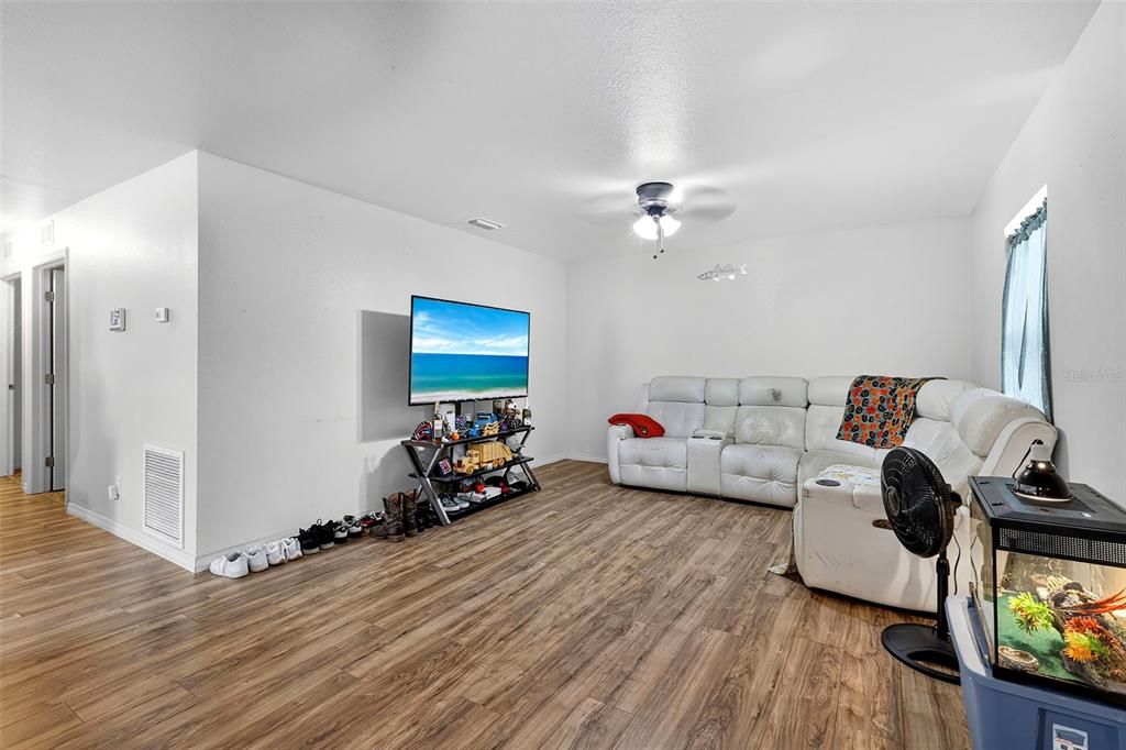 En Venta: $185,000 (3 camas, 1 baños, 1200 Pies cuadrados)