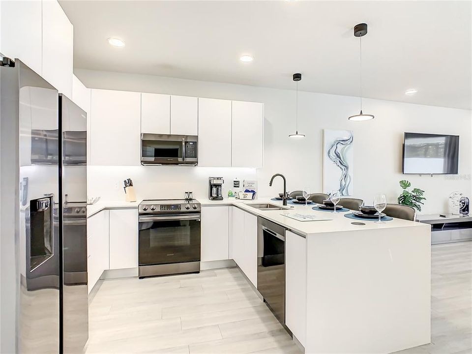 En Renta: $3,150 (3 camas, 3 baños, 1852 Pies cuadrados)