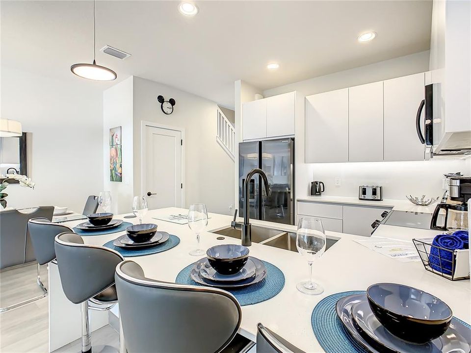 En Renta: $3,150 (3 camas, 3 baños, 1852 Pies cuadrados)