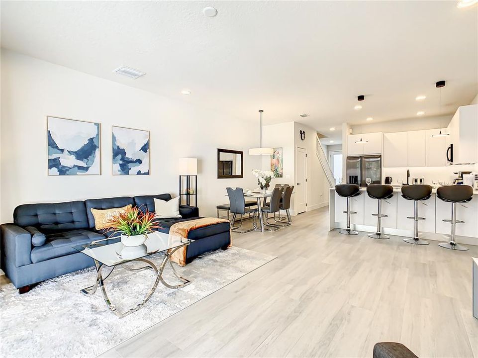 En Renta: $3,150 (3 camas, 3 baños, 1852 Pies cuadrados)