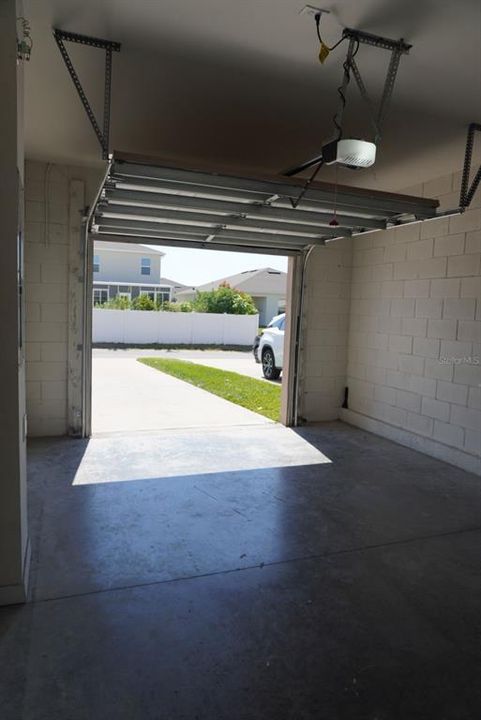 For Rent: $2,150 (3 beds, 2 baths, 1624 Square Feet)