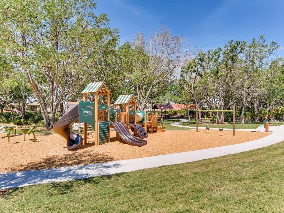 For Rent: $2,150 (3 beds, 2 baths, 1624 Square Feet)