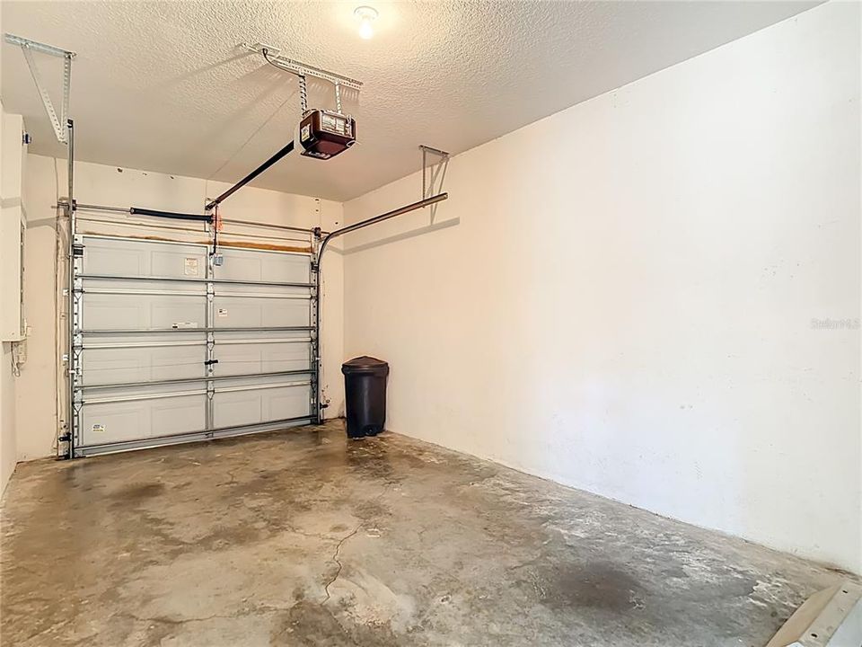 待售: $295,000 (3 贝兹, 2 浴室, 1832 平方英尺)