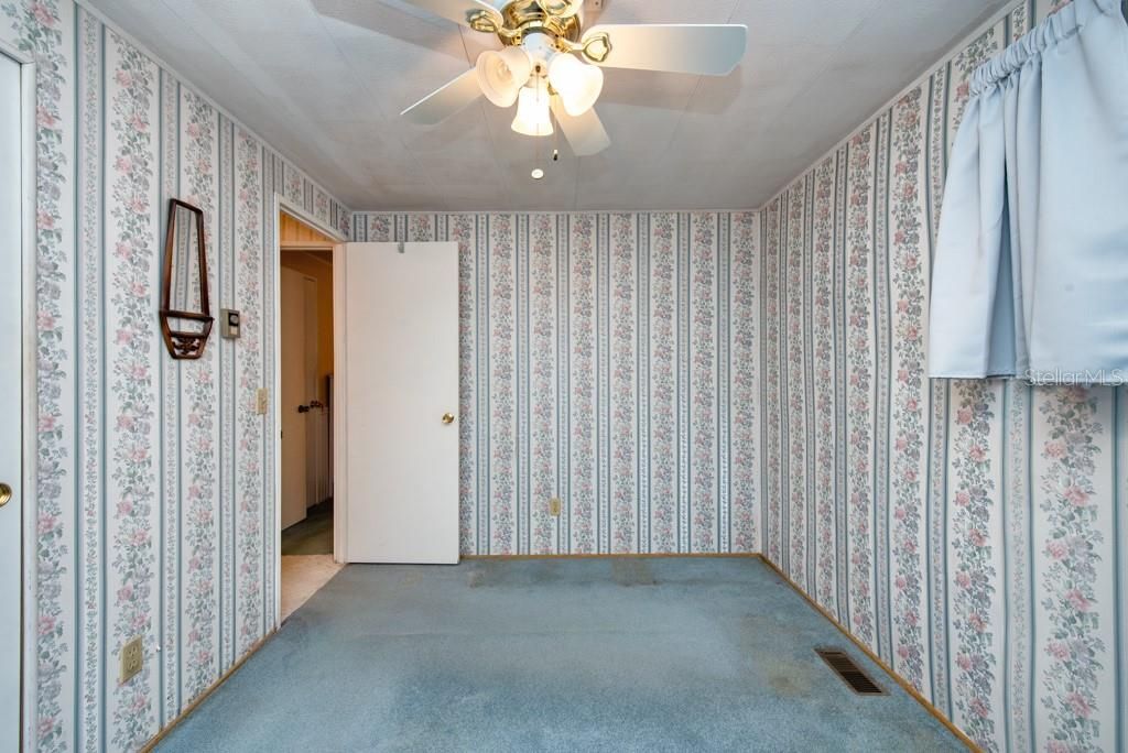 For Sale: $110,000 (2 beds, 1 baths, 798 Square Feet)