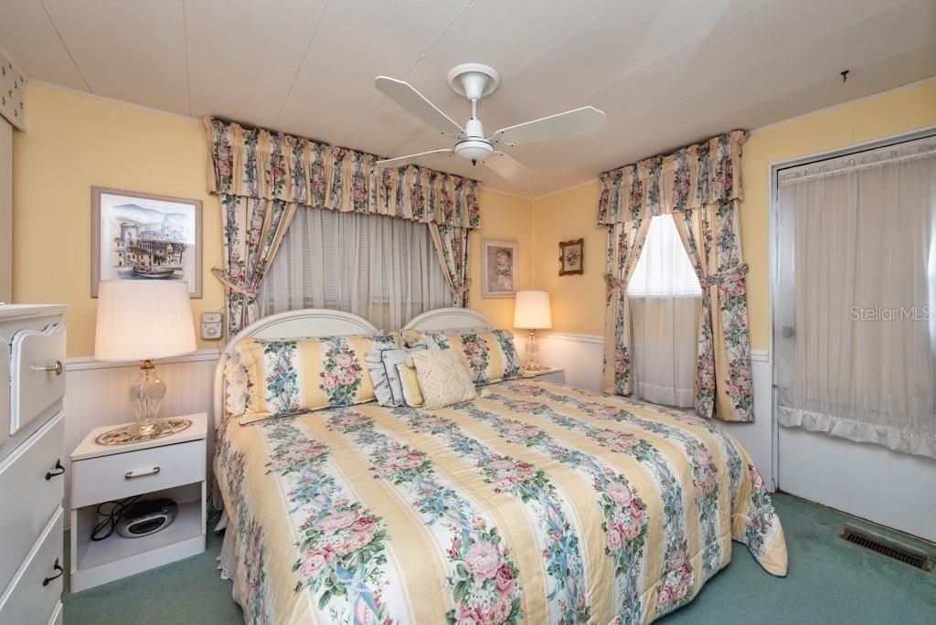 For Sale: $110,000 (2 beds, 1 baths, 798 Square Feet)