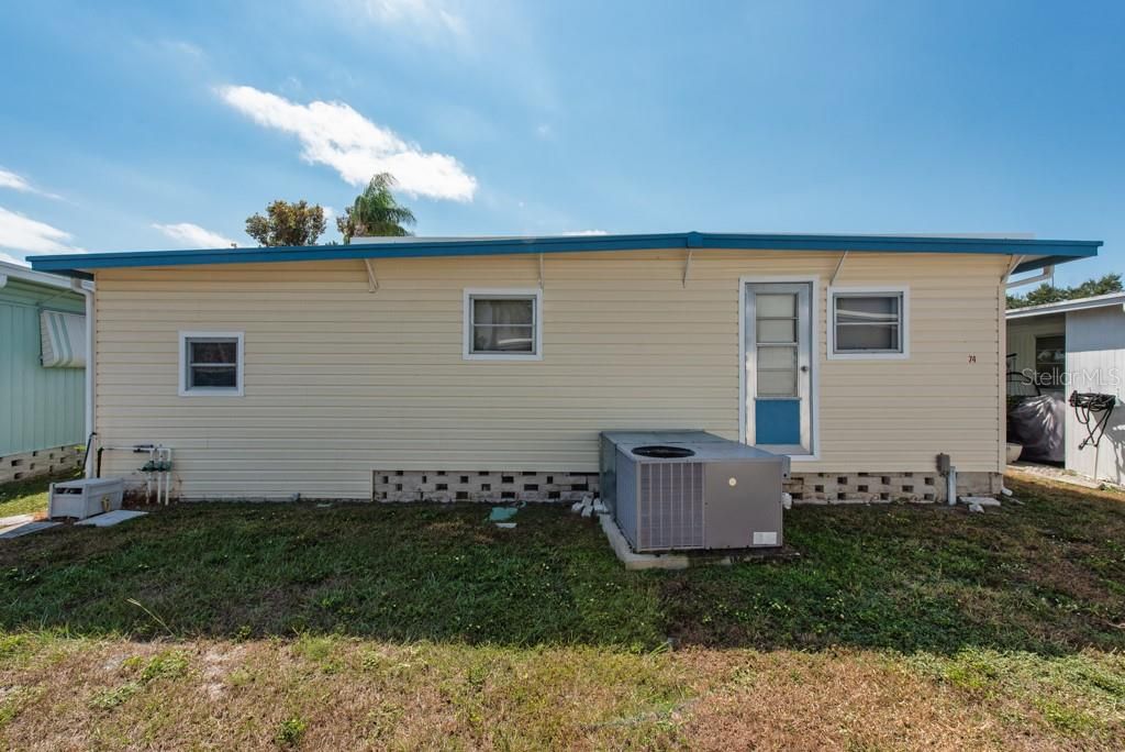 For Sale: $110,000 (2 beds, 1 baths, 798 Square Feet)