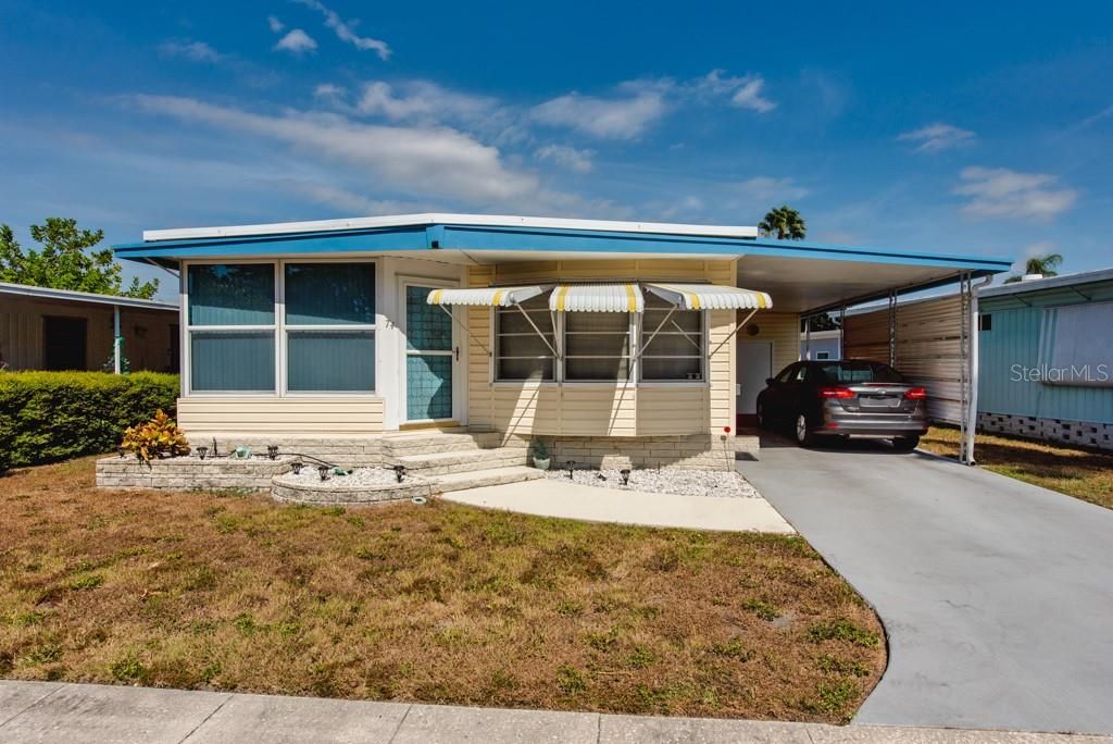 For Sale: $110,000 (2 beds, 1 baths, 798 Square Feet)