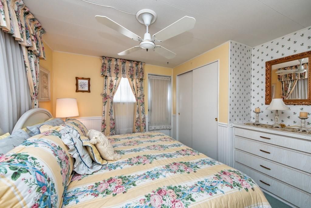 For Sale: $110,000 (2 beds, 1 baths, 798 Square Feet)