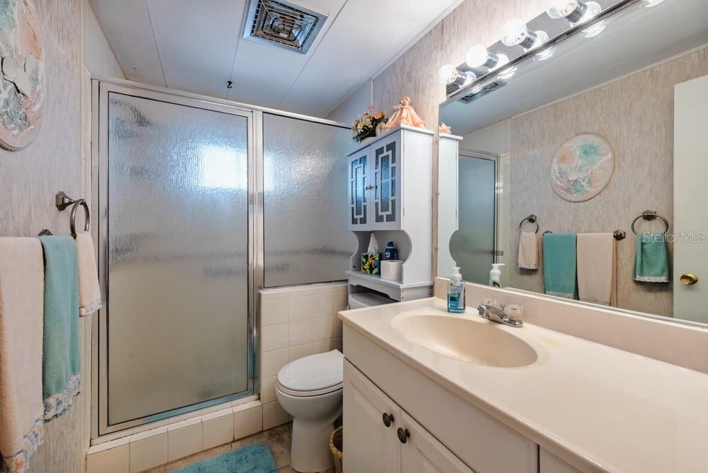 For Sale: $110,000 (2 beds, 1 baths, 798 Square Feet)