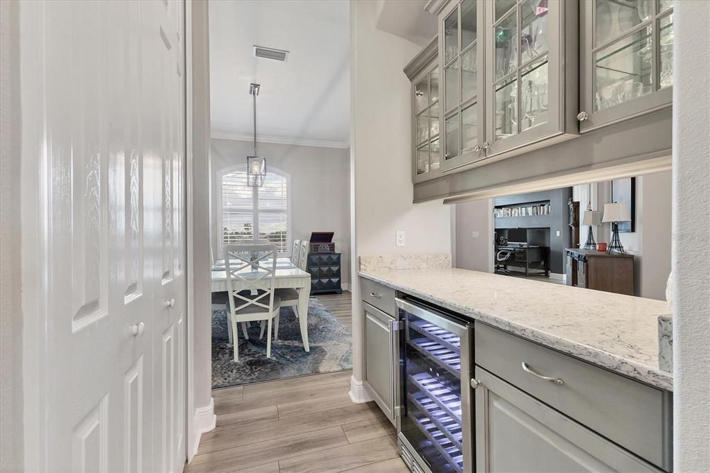 En Venta: $1,300,000 (5 camas, 3 baños, 3139 Pies cuadrados)