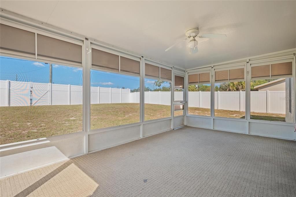 For Sale: $300,000 (3 beds, 2 baths, 1351 Square Feet)