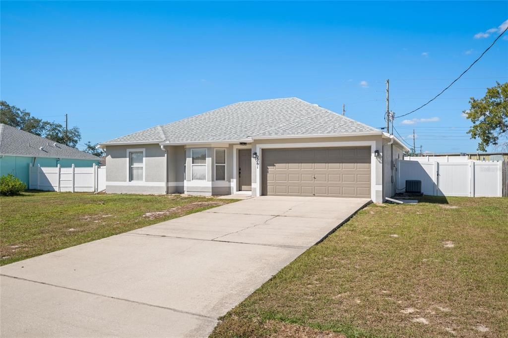 For Sale: $300,000 (3 beds, 2 baths, 1351 Square Feet)